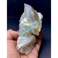 Blauer Aquamarin Kristall Auf Rauchquarz Feldspat Matrix 650 G - Skardu Pakistan Blauer Aquamarin Kristall Auf Rauchquarz Feldspat Matrix 650 G - Skardu Pakistan von AttiqCreations