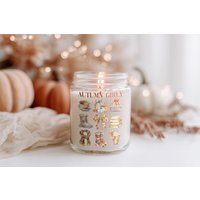 Autumn Girly Kerze - Herbst Sojawachs Vegan, Halloween Duftkerze, Cozy Deko Geschenk, Duftkerze Herbstdeko Wohnzimmer Hygge Style Autumn Girly Kerze - Herbst Sojawachs Vegan, Halloween Duftkerze, Cozy Deko Geschenk, Duftkerze Herbstdeko Wohnzimmer Hygge Style von AttitudeClub