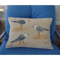 Handgemachter Kissenbezug Möwe Handbemaltes Nackenrolle von AudieMaeDesigns