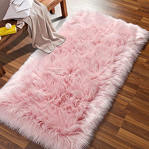 AUFELL Faux Lammfell Teppich Flauschig Kunstfell Teppich Fellimitat Teppich Schlafzimmer Teenager Mädchen Zimmer Fell Pink 19.7 x 59 inch von AUFELL