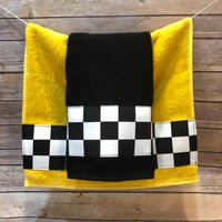 Badehandtücher Schwarz-Weiß Karo in 4 Größen 10 Handtuchfarben Zur Auswahl Für Sie Gefertigt Von August Avehandtücher, Schachbrettmuster, Racingflag von AugustAve