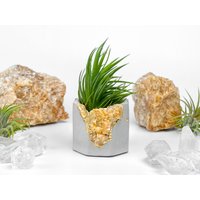 Geode Orange Calcit Kristall Übertopf | Geode Mini Luftpflanzenhalter Kaktus Topf Edelstein Kerze Beton Kleiner Sukkulenten von Aura8ArtBoutique