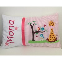 Personalisiertes Kissen „Giraffe" Mädchen 40 X25 cm Namenskissen Geschenk Zur Geburtgeschenk Taufe Personalisiertes Kissen „Giraffe" Mädchen 40 X25 cm Namenskissen Geschenk Zur Geburtgeschenk Taufe von AureaArtisShop