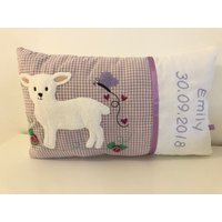 Personalisiertes Kissen Lamm Schmetterling Mädchen 40 X25 cm Lila Namenskissengeschenk Zur Geburtgeschenk Taufe Personalisiertes Kissen Lamm Schmetterling Mädchen 40 X25 cm Lila Namenskissengeschenk Zur Geburtgeschenk Taufe von AureaArtisShop