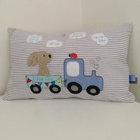 Personalisiertes Kissen Mit Hase, Traktor Und Wolken 40 X25 cm Namenskissengeschenk Zur Geburtgeschenk Taufe Personalisiertes Kissen Mit Hase, Traktor Und Wolken 40 X25 cm Namenskissengeschenk Zur Geburtgeschenk Taufe von AureaArtisShop