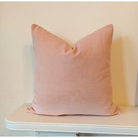 Blush Rosa Samtkissenbezug von Aurelia6311
