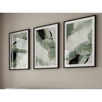 Sage Green & Gold Set Mit 3 Drucken Abstrakte Kunst Galeriewandset Decor Wohnzimmer Wanddekoration Malerei Poster von Aureous