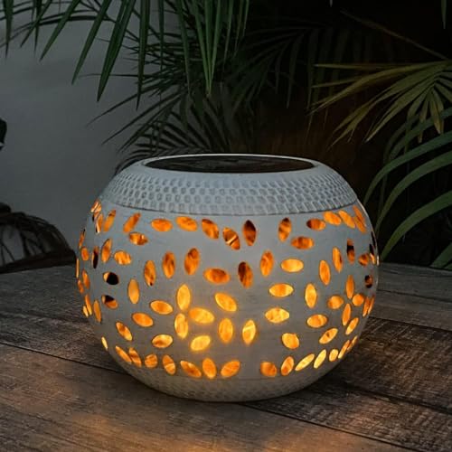 Baladais Solar Lampe Solar Lichter Outdoor Garten Laterne Tischleuchte mit realistischer blinkender Flamme LED Dekorative Outdoor Lampe Wasserdichte Flamme Effekt Solar Garten Ornaments (weiß) von Ausolee