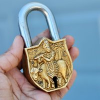 Old Padlock Lord Krishna Rare Lock, Antique Working Lock-Ancient Vtg Vintage Temple Lock Shabby Chic Geschenk Security von AuthenticsBySilu