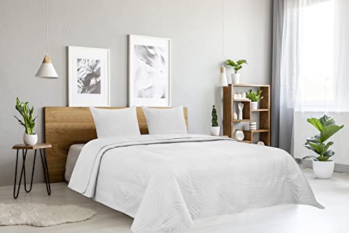 Oasis Tagesdecke, gesteppt, weich und leicht, einfarbig, 240 x 260 cm, für Doppelbett mit zwei Kissenbezügen, 65 x 65 cm, Motiv Palmenblätter, Mikrofaserdecke von ZUANA