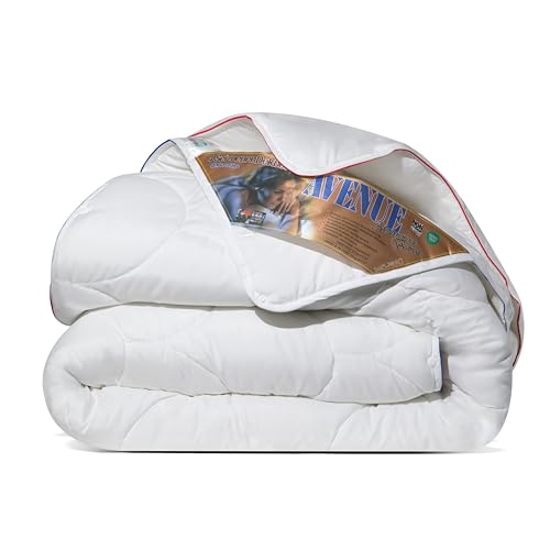 Avenue - Advanced 4-Jahreszeitendecke 140x220 cm - Zweiteilige Anti-Allergie-Bettdecke - Weich und geschmeidig - Einzelbettdecke - Sommer- & Winterbettdecke Avenue - Advanced 4-Jahreszeitendecke 140x220 cm - Zweiteilige Anti-Allergie-Bettdecke - Weich und geschmeidig - Einzelbettdecke - Sommer- & Winterbettdecke von Avenue