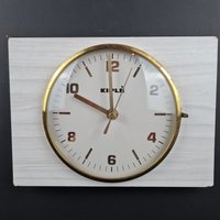 Vintage-Wanduhr Aus Weißem Formica in Holzoptik, Schwarzer Umriss Kiplé - Neuer Und Geräuschloser Mechanismus Mit Sekundenzeiger von AvenueDesBonshommes