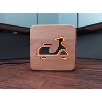 Vespa Moped Deko Nachtlicht - Scooter Holz Led Tischlicht Usb-C von AviationDecoration