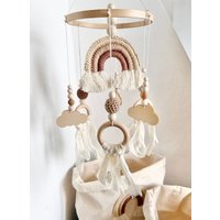 Regenbogen Mobile Babymobile Deko Beige Braun Erdtöne Wolken Boho Unisex Baby Geschenk Zur Geburt von Avocadopink