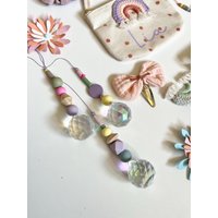 Suncatcher Regenbogen Kristall Sonnenfänger Bunt Pastell Kugeln Prisma Keramikperlen Sonnenkristall Kinderzimmer Gelb Pink von Avocadopink