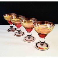 Vintage Bohemia Cranberry Crystal Cocktailglas Mit Goldringen von AyCarambaGifts