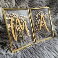 Bilderrahmen in Gold Mit Getrockneten Blumen, Schriftzug, Vinyl, Personalisiert, Beschriftung, Aufkleber, Etiketten, Namensaufkleber von Aydasch
