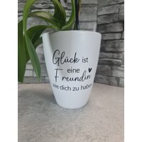 Blumentopf-Schriftzug in Wunschfarbe "Glück Ist Eine Freundin/Einen Freund Wie Dich Zu Haben" +Name, Geschenk, Aufkleber Für Blumentopf Blumentopf-Schriftzug in Wunschfarbe "Glück Ist Eine Freundin/Einen Freund Wie Dich Zu Haben" +Name, Geschenk, Aufkleber Für Blumentopf von Aydasch