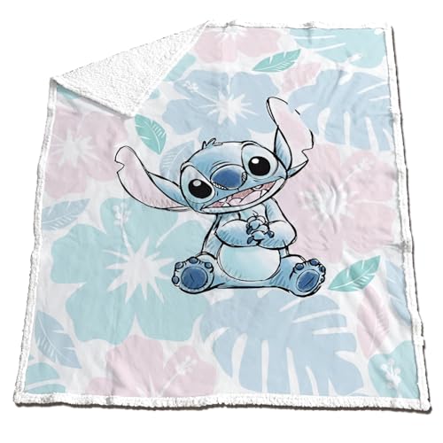 Aymax Disney Stitch Kuscheldecke – Flauschige Coral-Fleece Decke 130x170 cm mit tropischem Motiv – Offizielles Lizenzprodukt – Superweich, pflegeleicht & perfekt zum Einkuscheln Aymax Disney Stitch Kuscheldecke – Flauschige Coral-Fleece Decke 130x170 cm mit tropischem Motiv – Offizielles Lizenzprodukt – Superweich, pflegeleicht & perfekt zum Einkuscheln von Aymax