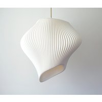 Großer Wellen-Lampenschirm | Pendelleuchte Lampenschirm Weiß Moderne Lampe Moderner Kunst Skulpturale B50cm X H50cm von AyusDesign
