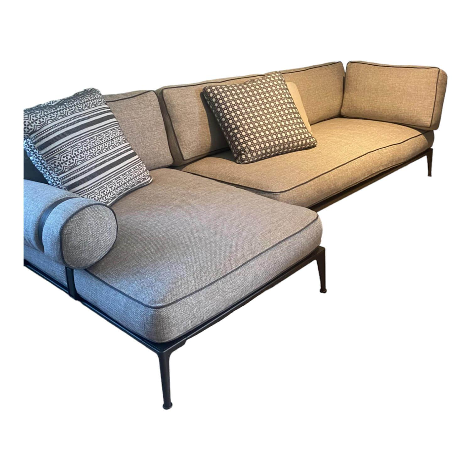 Ecksofa Ribes Stoff Agate 207 Grau Geflecht Anthrazit Gestell Aluminium Lackiert... von B&B Italia