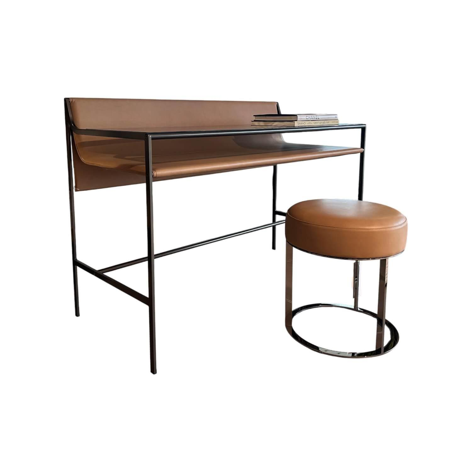 Schreibtisch Quiet Lines Platte Rauchglas Und Leder Kasia 330 Nussbaum Braun Ges... von B&B Italia