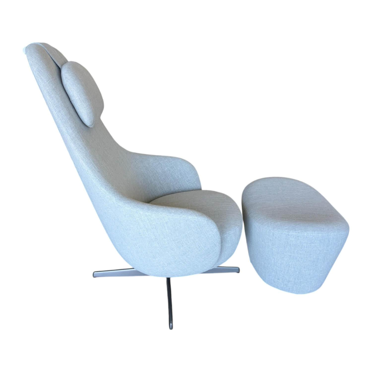 Sessel Harbor Laidback Stoff Lodi Salbeigrün Gestell Bronze mit Hocker Sessel Harbor Laidback Stoff Lodi Salbeigrün Gestell Bronze mit Hocker von B&B Italia