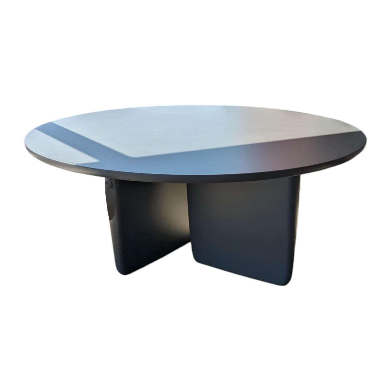 Tisch Tobi-Ishi MDF Stahlgrau Lack Satiniert Tisch Tobi-Ishi MDF Stahlgrau Lack Satiniert von B&B Italia