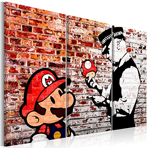 murando - Bilder Banksy Super Mario Mushroom Cop 135x90 cm Vlies Leinwandbild 3 Teilig Kunstdruck modern Wandbilder XXL Wanddekoration Design Wand Bild - Street Art Graffiti Urban Ziegel von B&D XXL