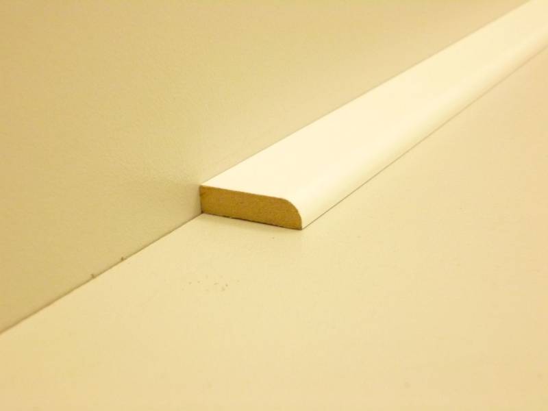B.S. Bauprogramm Decksockelleiste 250 cm 25 x 6 mm Blütenweiß von B.S. Bauprogramm