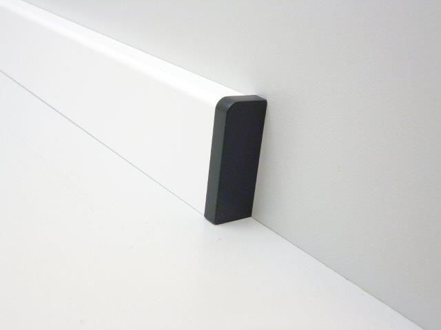 B.S. Bauprogramm Endstück für Sockelleiste 18 x 50 mm schwarz rechts von B.S. Bauprogramm