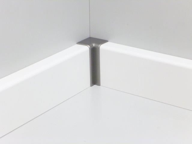 B.S. Bauprogramm Innenecke für Sockelleiste 18 x 50 mm silber von B.S. Bauprogramm