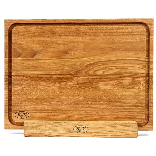 B4K® 40х30x4cm | Küchenbrett aus Eiche | Antibakterielle Oberfläche | Geölt | Tranchierbrett | Schneidebrett | Hackbrett | Servierbrett | Brotbrett (Hackbrett mit Saftrillen & Ständer) von B4K