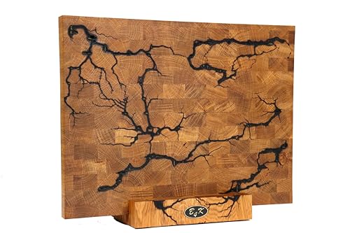 B4K® Hackblock mit Ständer aus Eiche 40x30x4 cm | Lichtenberg-Blitze Design | Premium Hirnholzbrett mit Griffen | Handgefertigtes Schneidebrett | Antibakteriell & Messerschonend von B4K