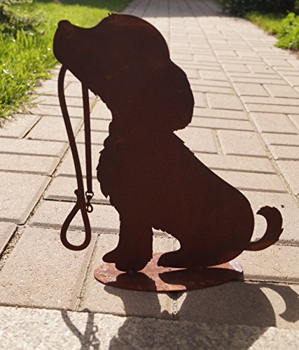 BADEKO Edelrost Hund sitzend mit Leine auf Bodenplatte Gartendekoration von BADEKO