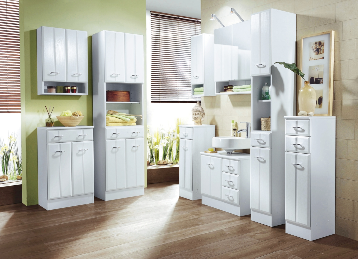 Badmöbel-Programm mit pflegeleichter Oberfläche, Midischrank, Weiss Badmöbel-Programm mit pflegeleichter Oberfläche, Midischrank, Weiss von BADER