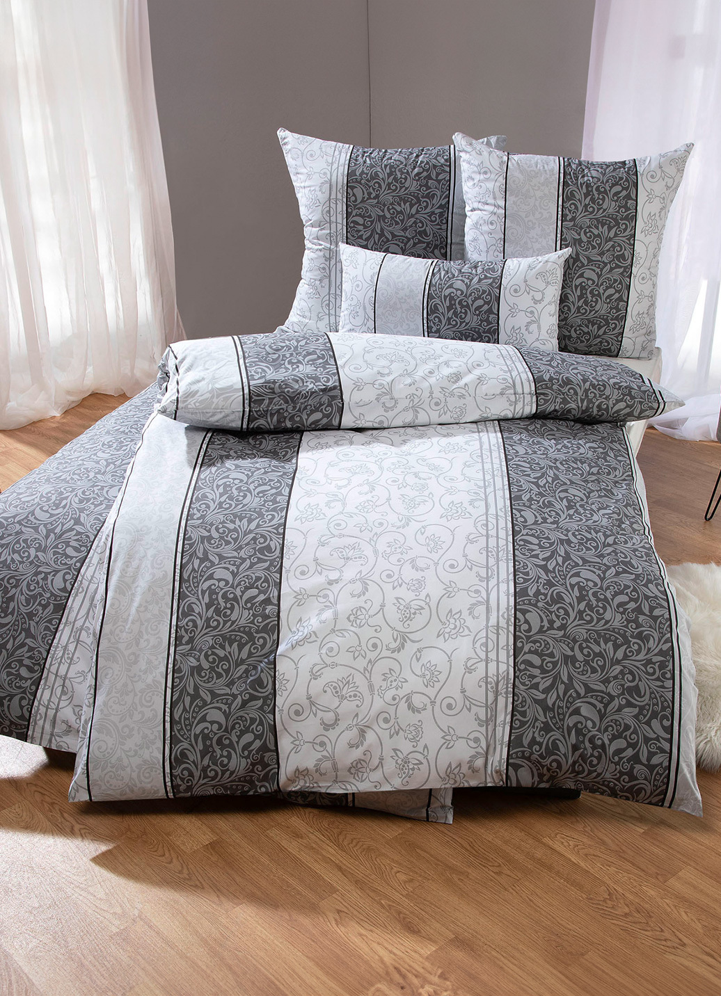 Bettwäsche-Garnitur in Renforcé-Qualität, Größe 411 (2x 40/80 cm + 2x 135/200 cm), Grau von BADER