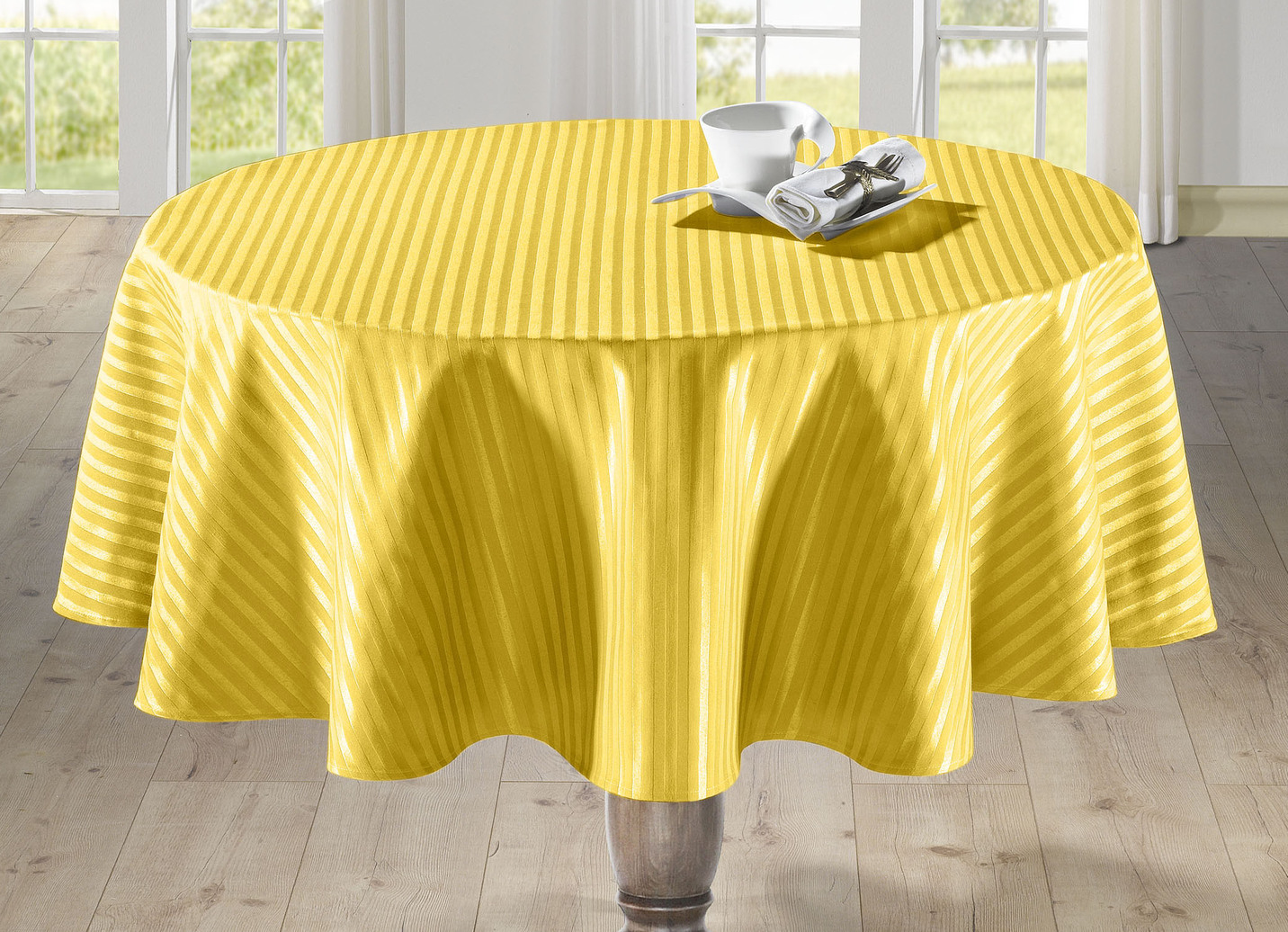 Feine Tisch- und Raumdekoration mit glänzendem Streifendessin, Größe 190 (Tischdecke, 130/160 cm), Gelb von BADER
