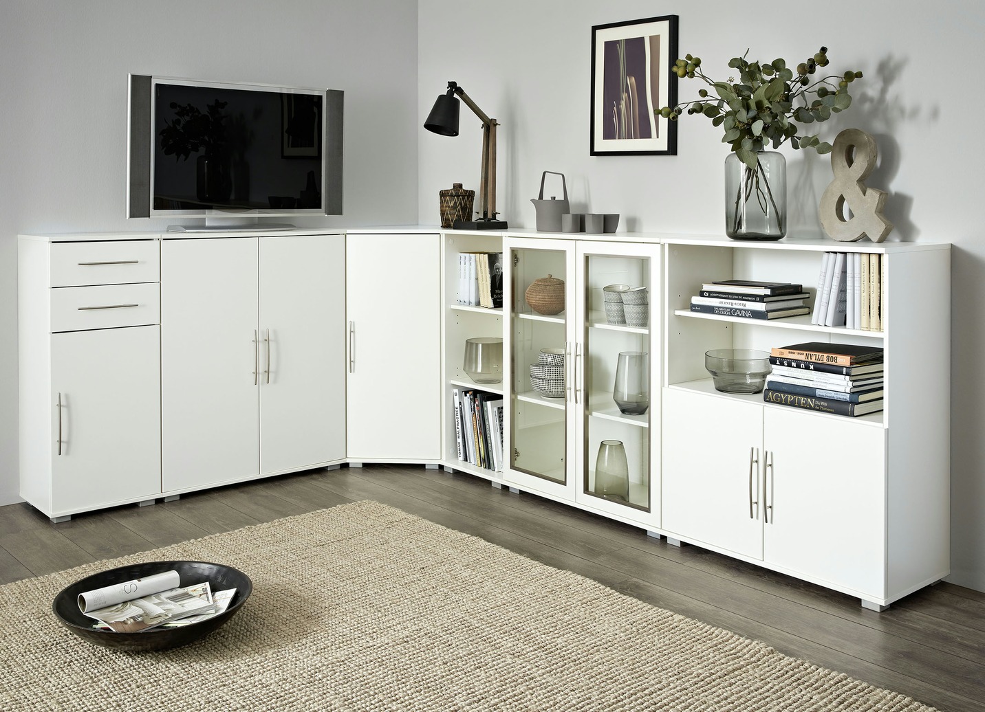 Individuell stellbares Möbelprogramm in verschiedenen Ausführungen, Kommode mit 2 Glastüren, Weiss von BADER