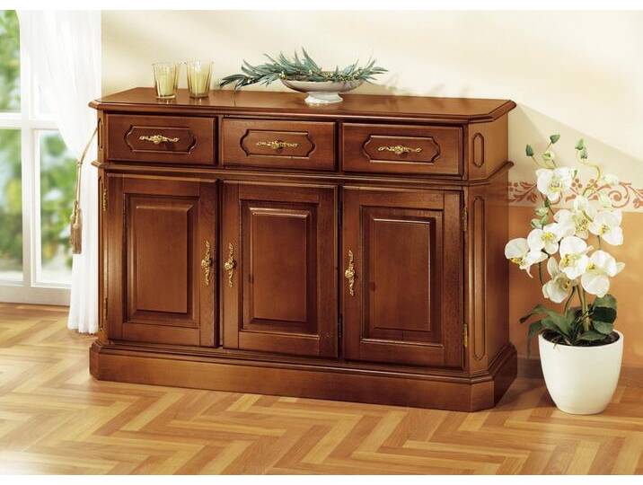 Kommode mit eleganten, goldfarbenen Metallgriffen, Kommode 3-türig, Nussbaum von BADER