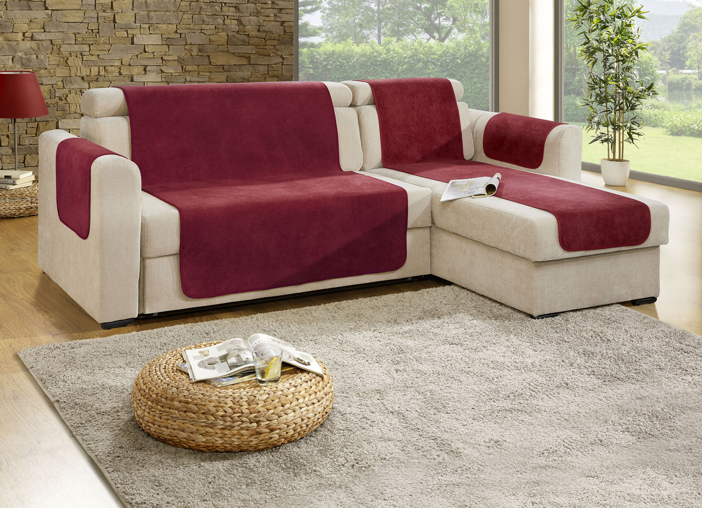 Nicht rutschende Sessel- und Sofaschoner mit Fleckschutz, Größe 103 (Couchschoner, 100x200 cm), Rot von BADER