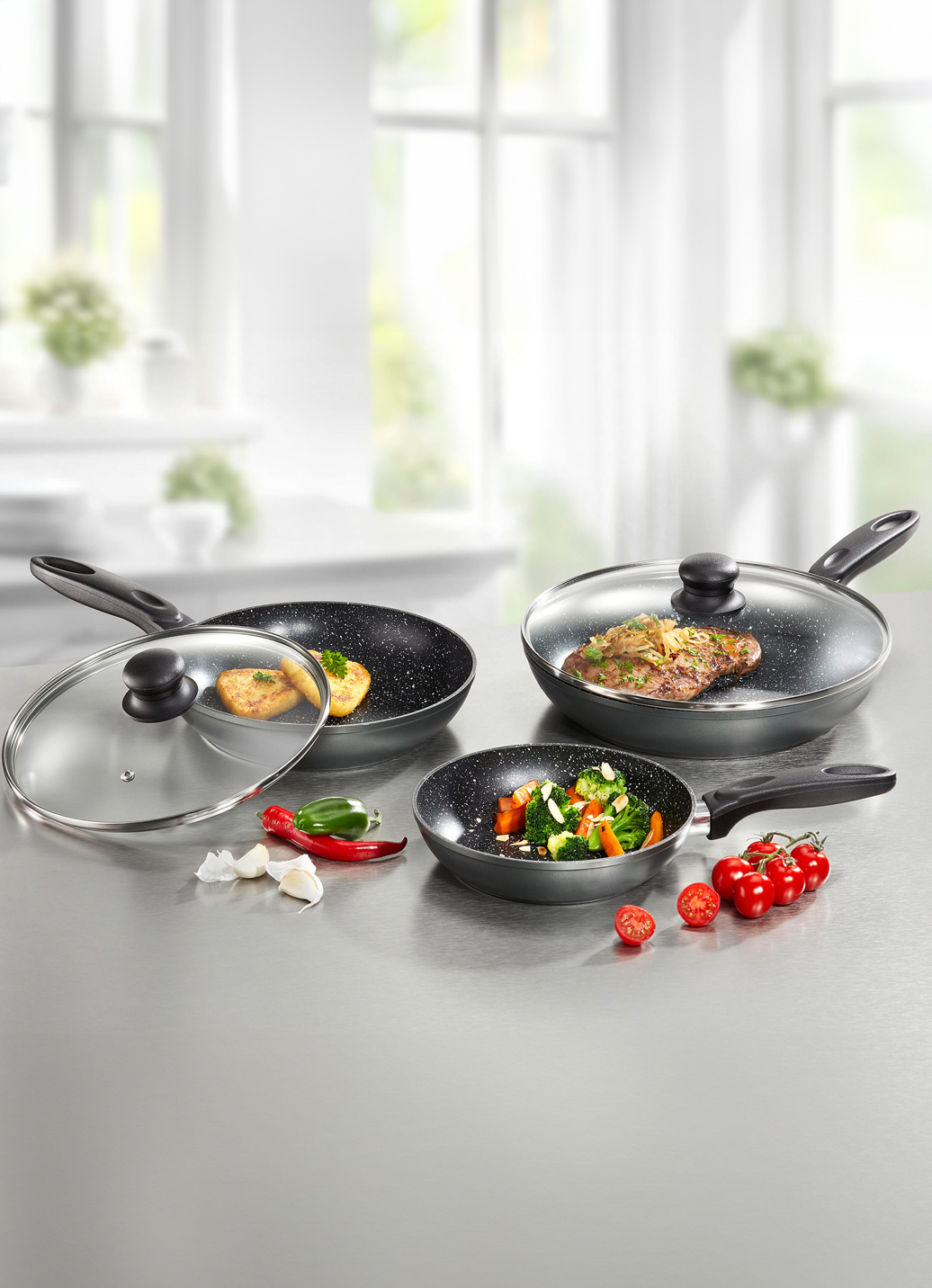 Pfannen-Set, 5-teilig, mit megaharter Antihaftbeschichtung, Schwarz Pfannen-Set, 5-teilig, mit megaharter Antihaftbeschichtung, Schwarz von BADER