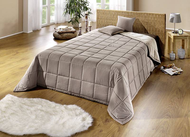 Tagesdecke mit Karo-Steppung und Bandeinfassung, Größe 914 (für Doppelbett, 280x210 cm), Creme von BADER