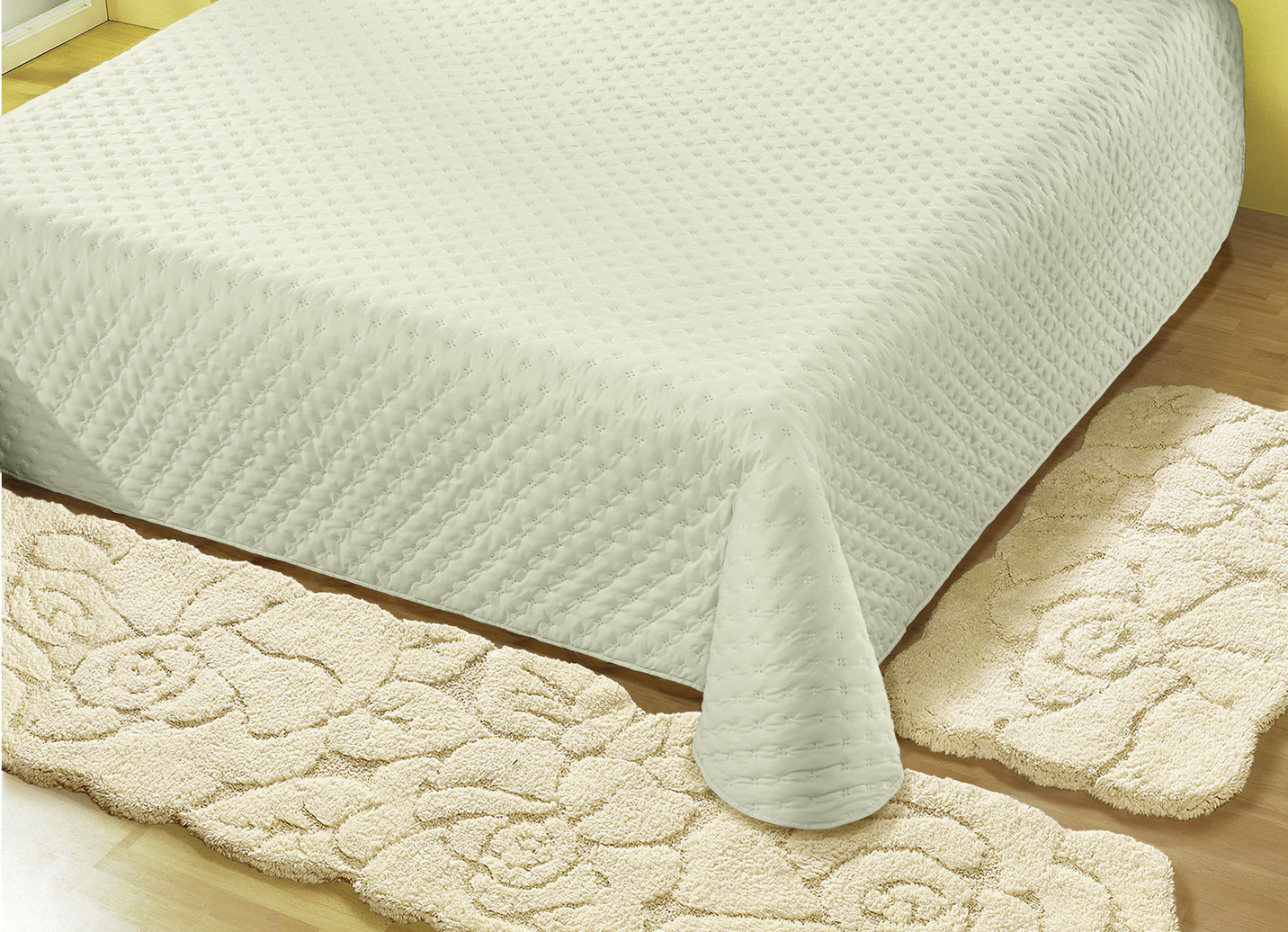 Tagesdecke mit Steppung und Bandeinfassung, Größe 873 (Einzelbett, 135x210 cm), Grün von BADER