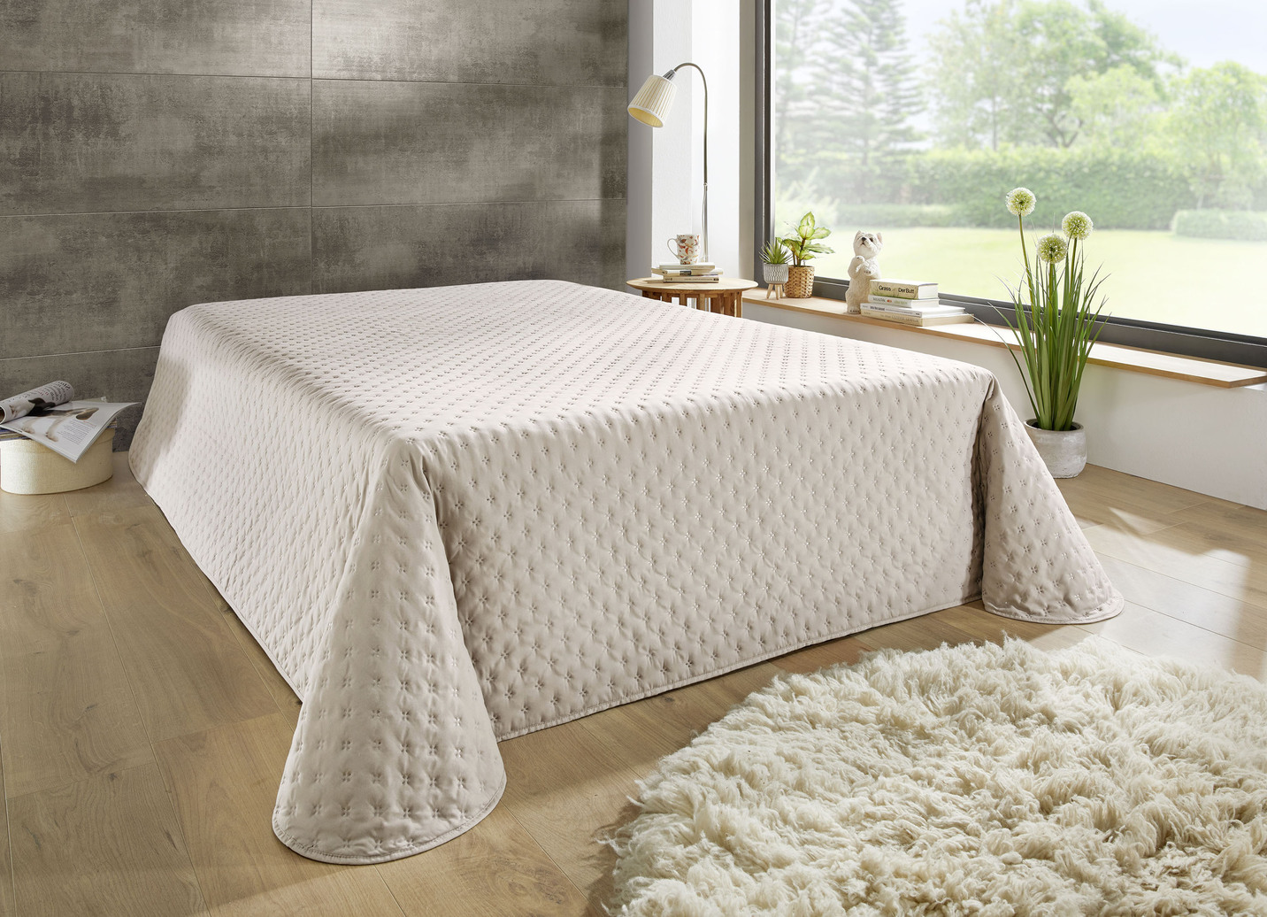 Tagesdecke mit Steppung und Bandeinfassung, Größe 915 (franz. Bett, 270x250 cm), Beige von BADER