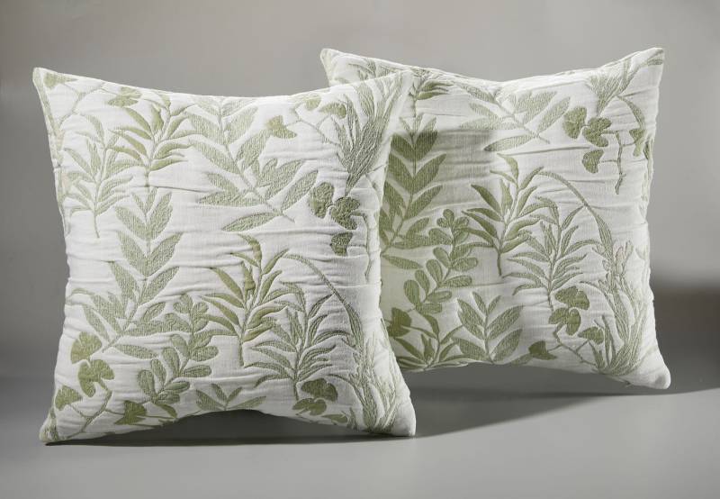 Tagesdecke und Kissenbezüge mit Gräser-Dessin, Größe 920 (2 Kissenbezüge, 40x 40 cm), Salbei von BADER