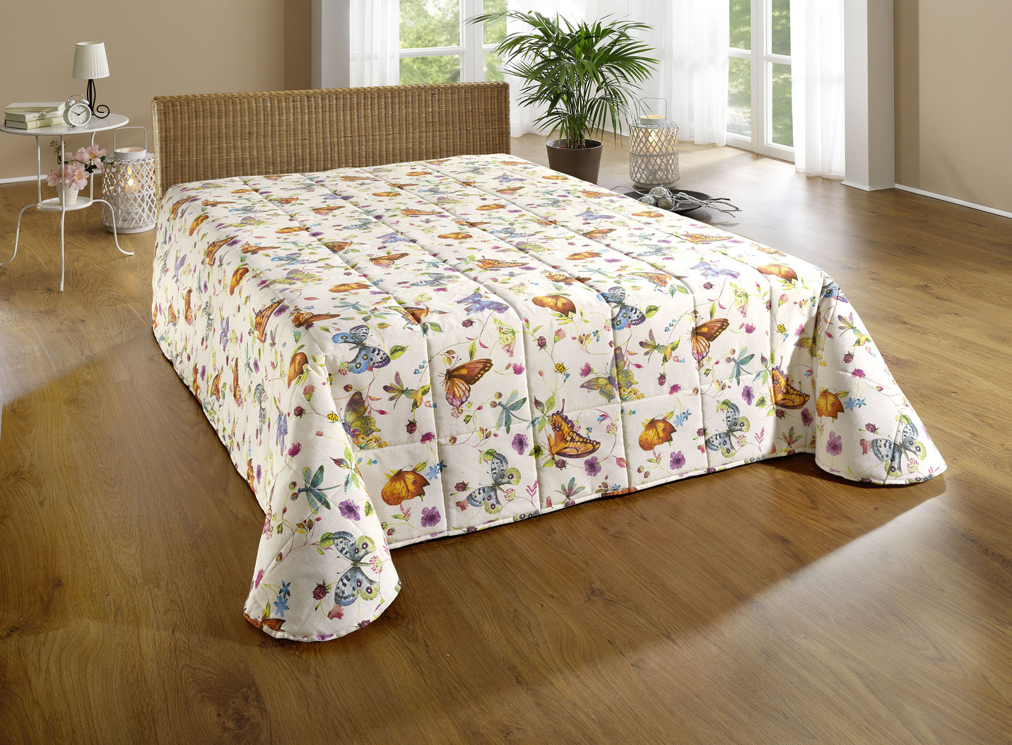 Tagesdecke und Kissenbezüge mit Schmetterlingsmotive, Größe 873 (für Einzelbett, 135x210 cm), Bunt von BADER