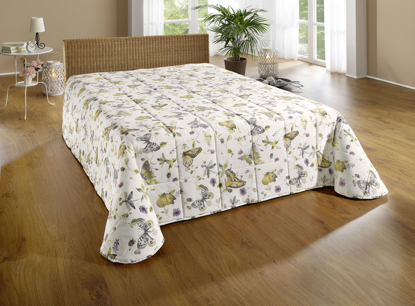 Tagesdecke und Kissenbezüge mit Schmetterlingsmotive, Größe 914 (für Doppelbett, 270x210 cm), Beige von BADER