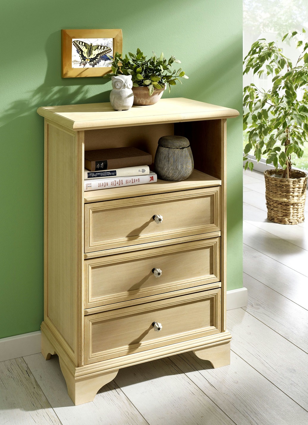 Teilmassive Kommoden mit Metallknöpfen, Schubladenkommode, Natur Teilmassive Kommoden mit Metallknöpfen, Schubladenkommode, Natur von BADER