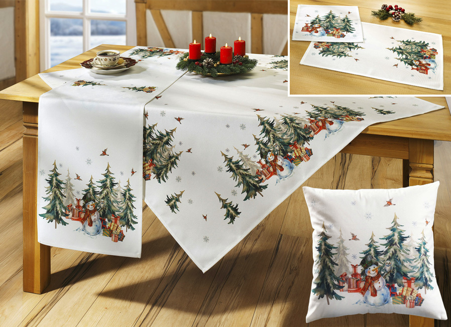 Tisch- und Raumdekoration aus 100% Polyester, Größe 130 (2 Deckchen, 30x 30 cm), Weiss von BADER